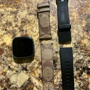 Fitbit Versa 2 & Bands